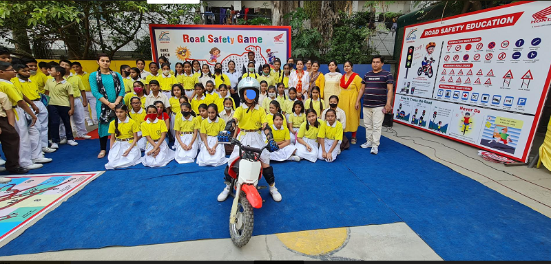 Learning to ride safe on the Honda way