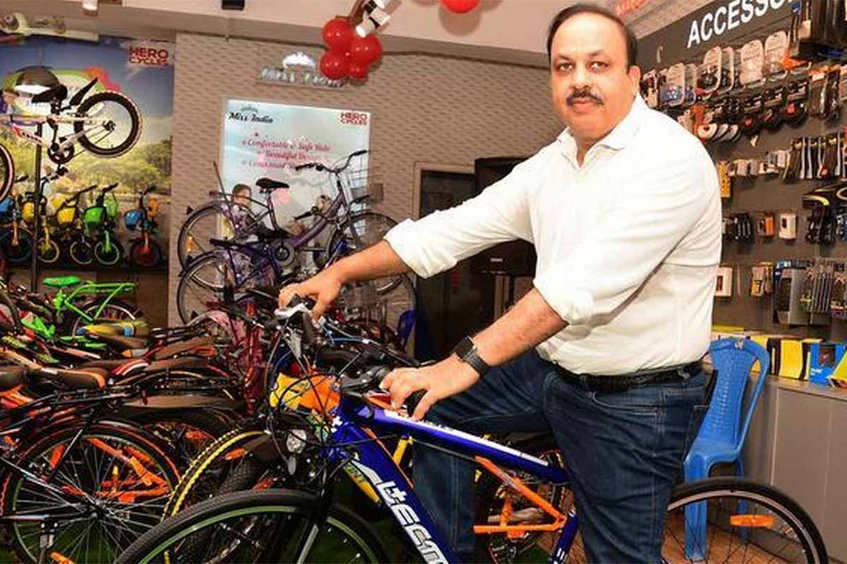 Hero Cycles ties up with Muthoot Microfin to give bicycles to poor people in South India